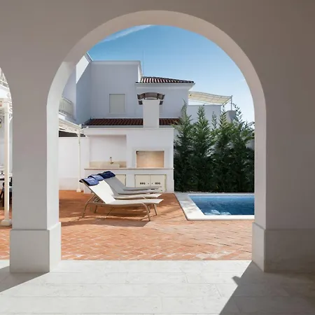 Family Claretta With Pool And Grill In Porec Villa Tar-Vabriga
