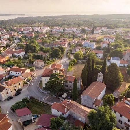 Family Claretta With Pool And Grill In Porec Villa Tar-Vabriga